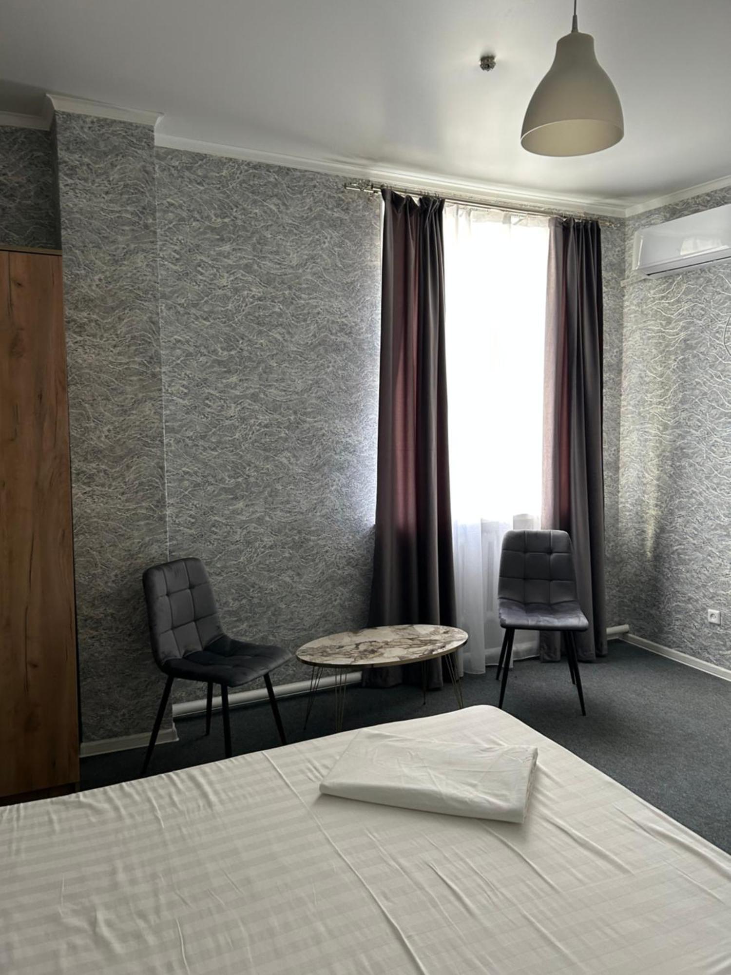 Hotel Fresh أكتوبي المظهر الخارجي الصورة